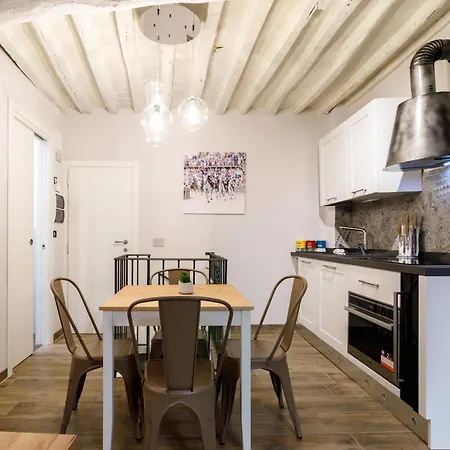 Apartament Duomo Chic *